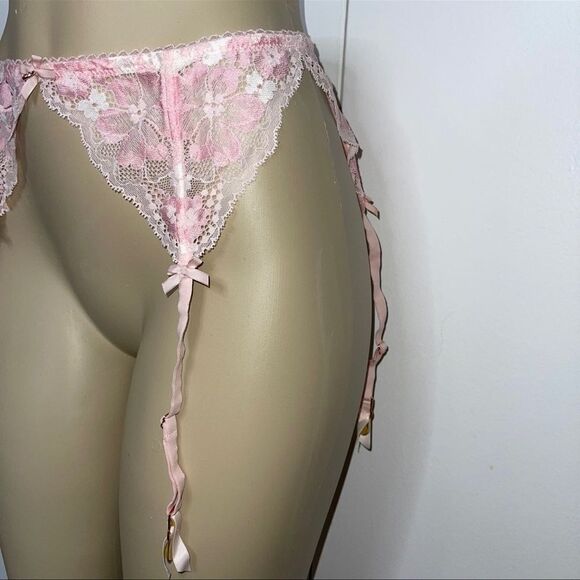 Victoria's Secret Body By Victoria Floral Lace Garter Belt - Picture 8 of 10